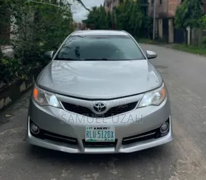 Toyota Camry 2014 Silver