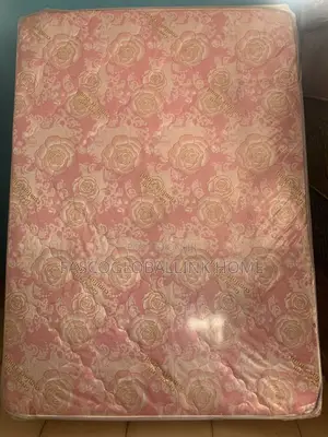 4 and Half by 6ft by 18 Inches Semi Orthopedic Mattress