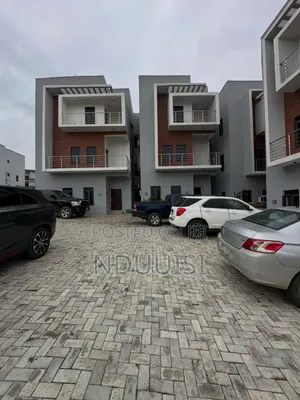 4bdrm Townhouse/Terrace in Mabushi for sale