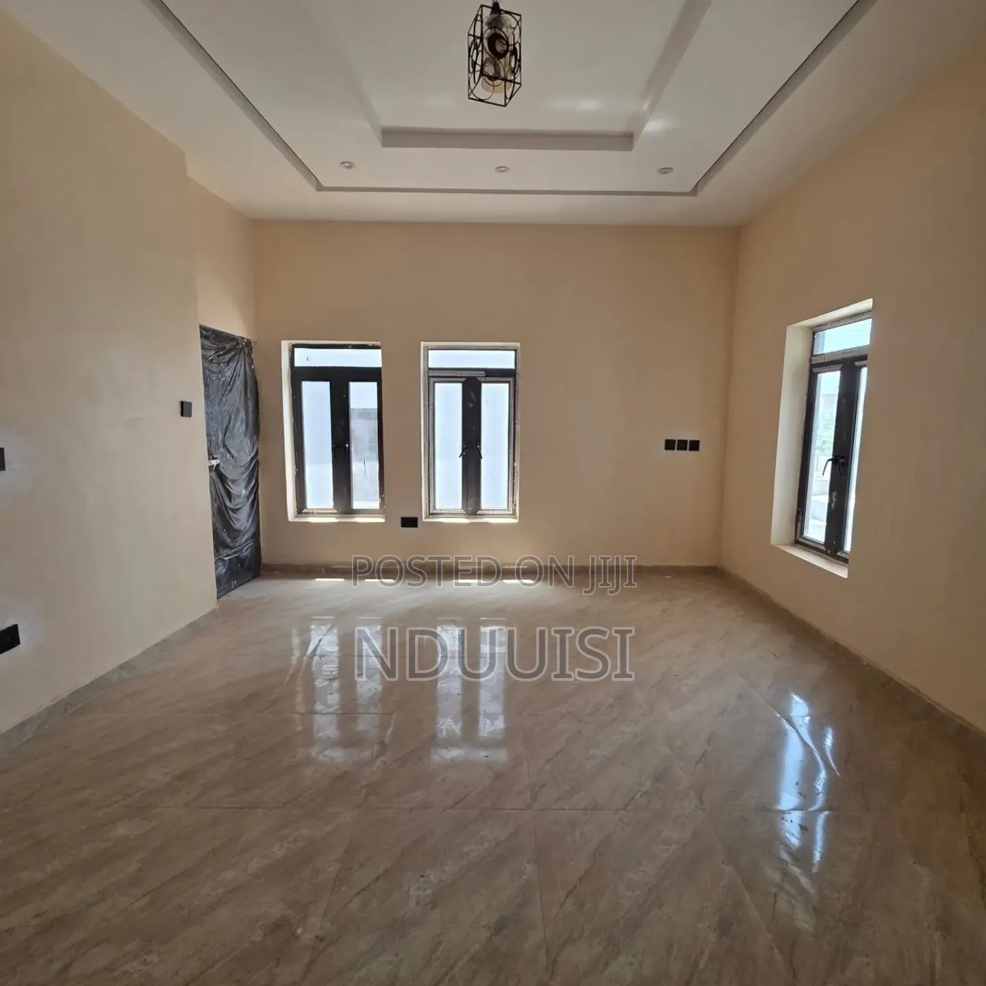 4bdrm Townhouse/Terrace in Mabushi for sale