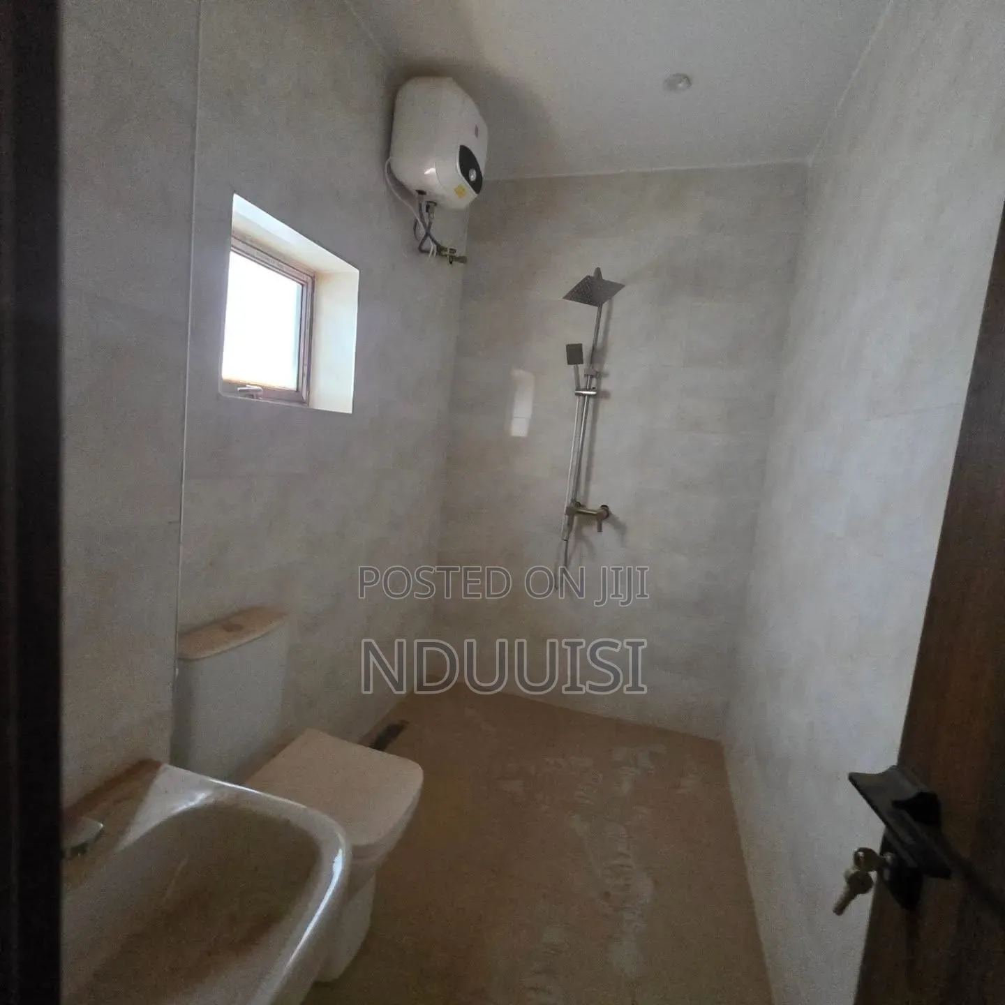 4bdrm Townhouse/Terrace in Mabushi for sale