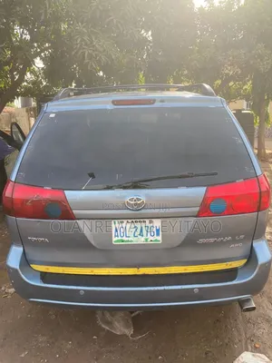 Toyota Sienna 2008 Blue