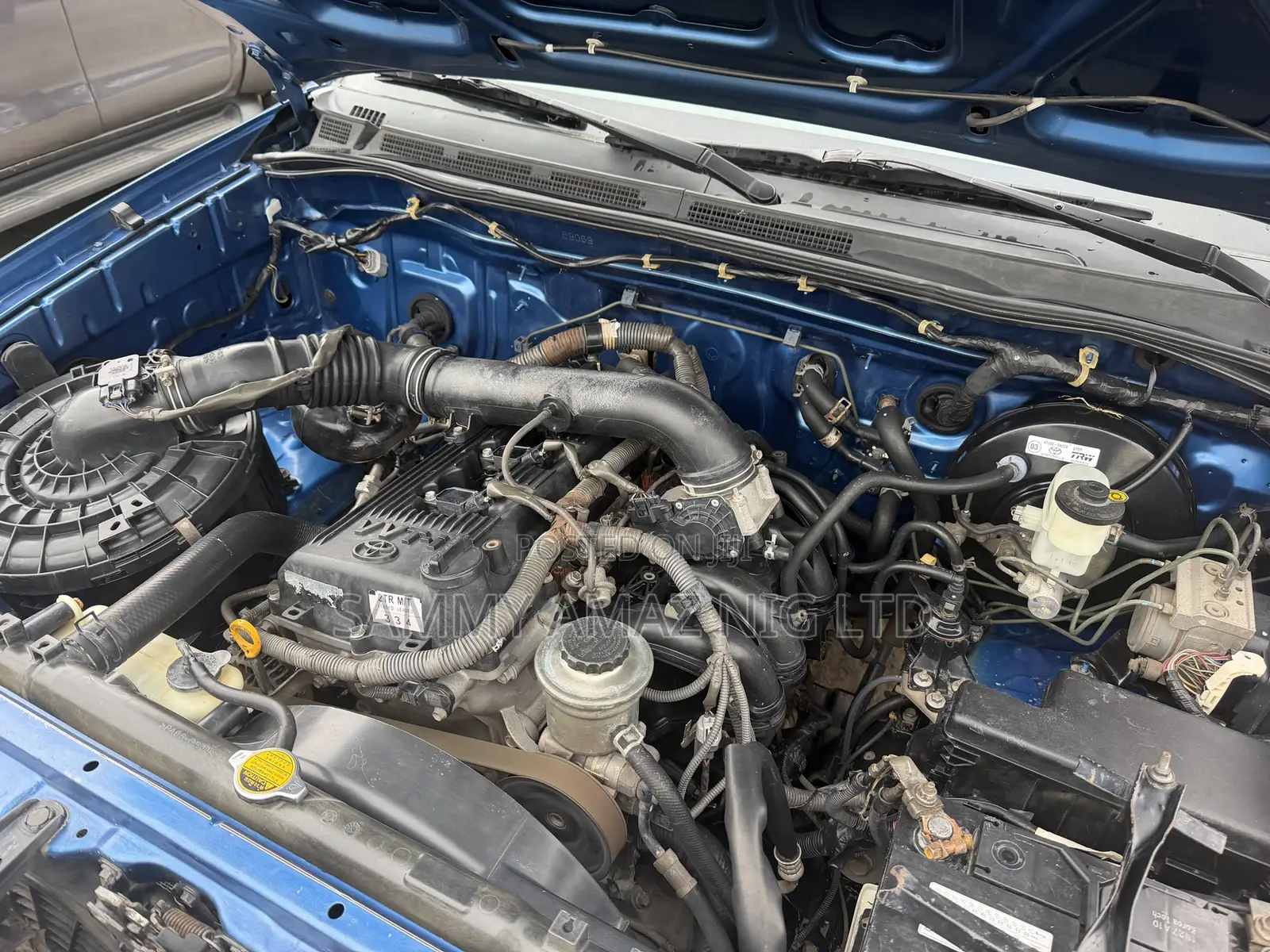 Toyota Hilux 2013 Blue