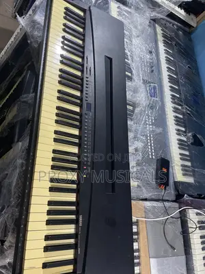 Yamaha YFP-70 Piano