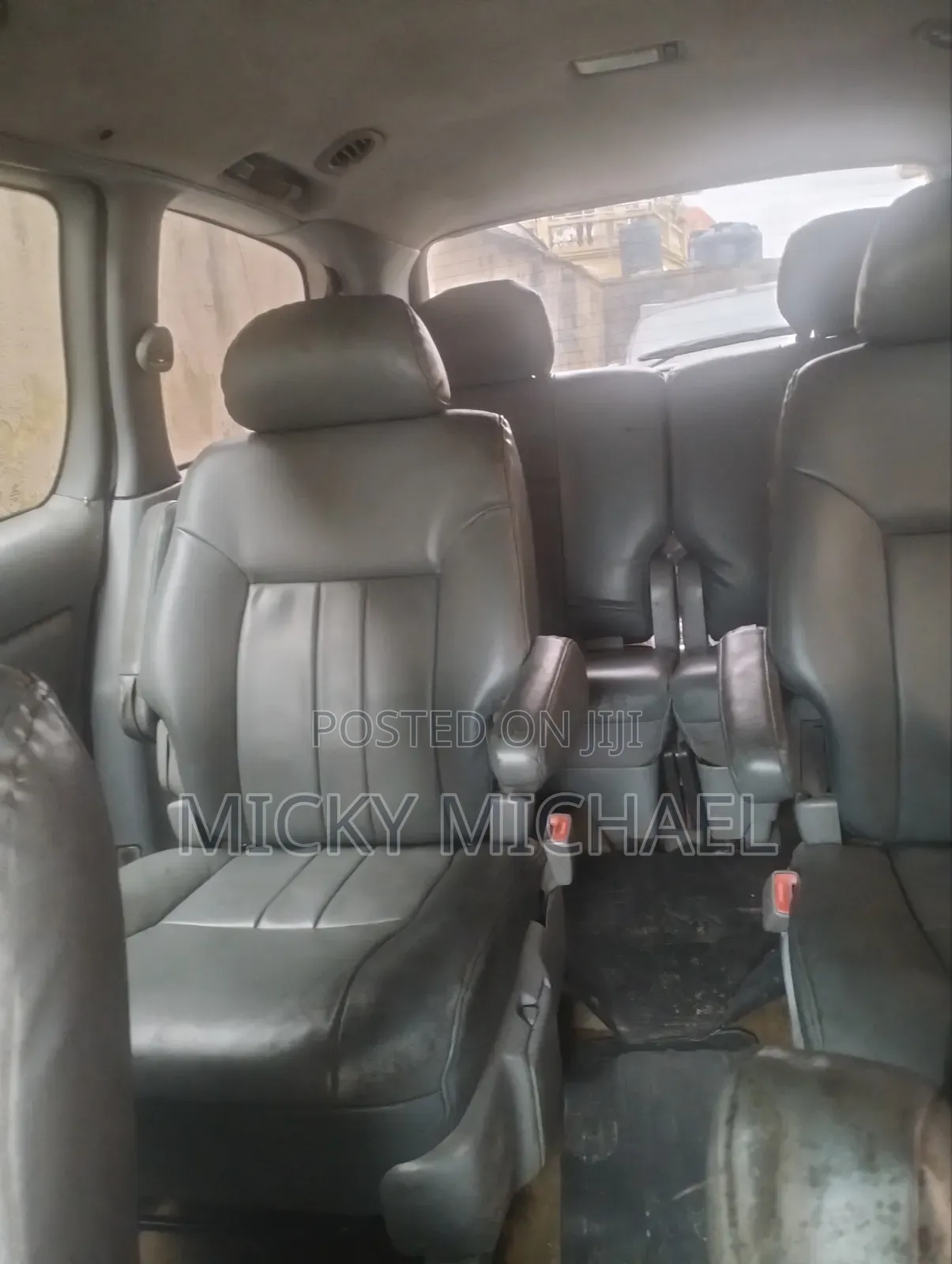 Toyota Sienna 2000 Gray