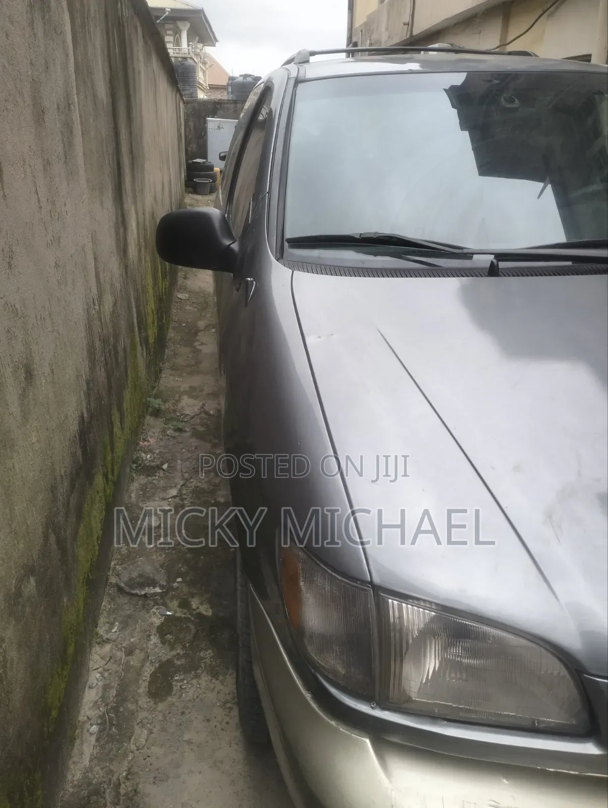 Toyota Sienna 2000 Gray