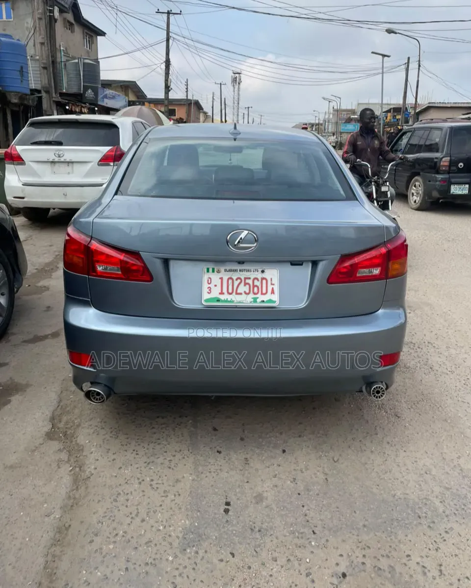 Lexus IS 2008 Blue