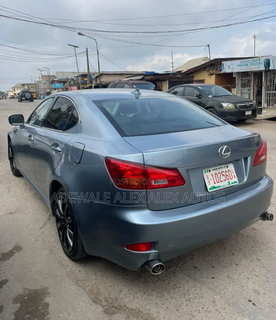 Lexus IS 2008 Blue