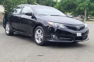 Toyota Camry SE 4dr Sedan (2.5L 4cyl 6A) 2014 Black