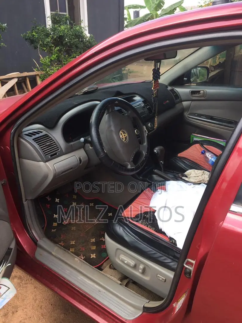 Toyota Camry 2006 Red