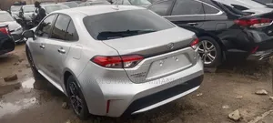 Toyota Corolla LE 2020 Silver