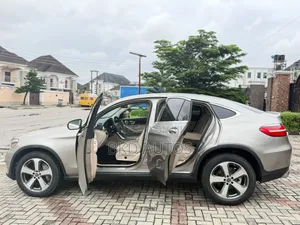 Mercedes-Benz GLC-Class 2019 Gold
