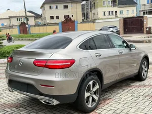 Mercedes-Benz GLC-Class 2019 Gold
