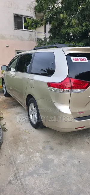 Toyota Sienna LE 8 Passenger 2012 Beige