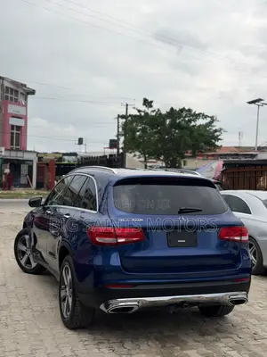 Mercedes-Benz GLC-Class 2016 Blue