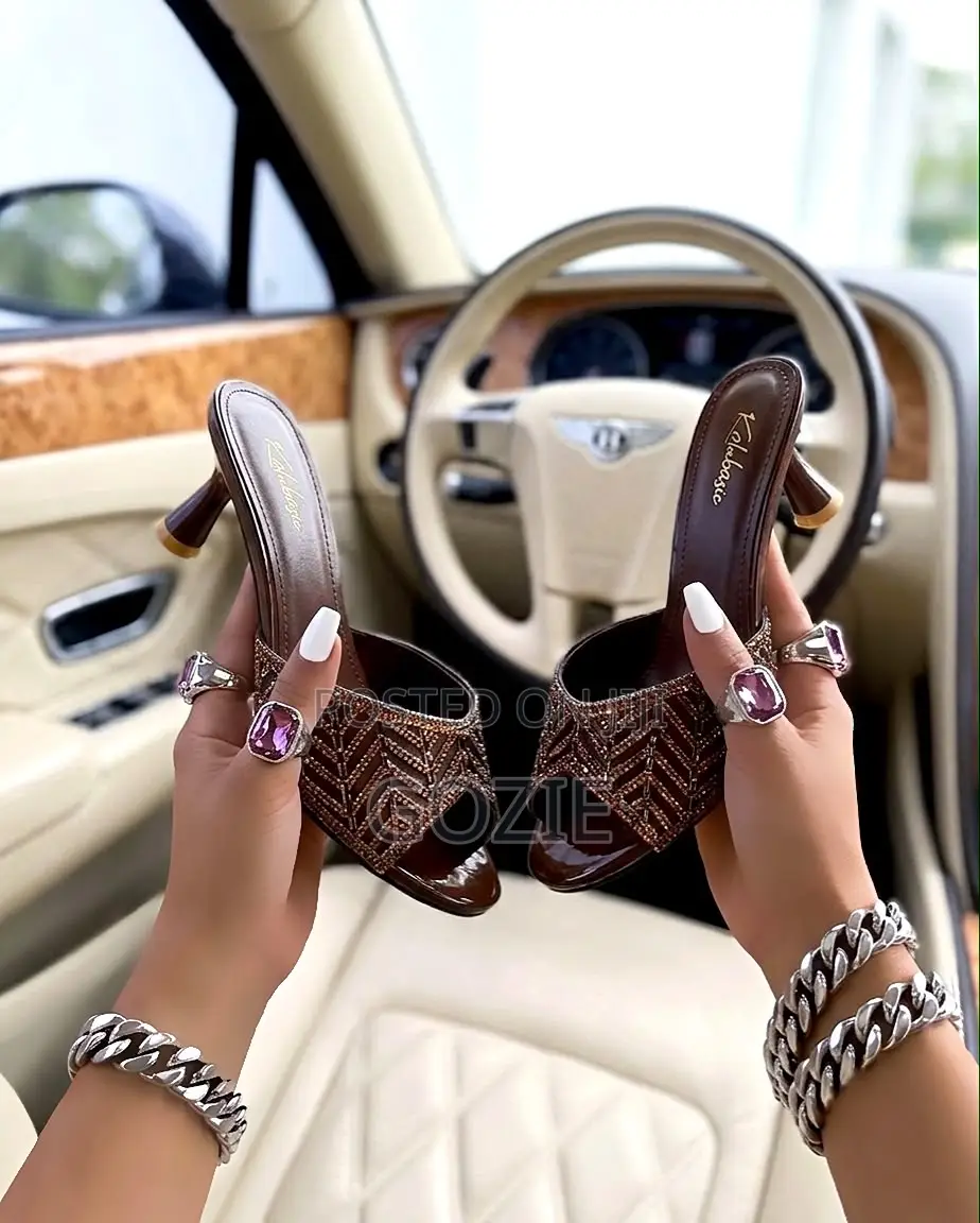 Stylish Kitten Heels Slippers