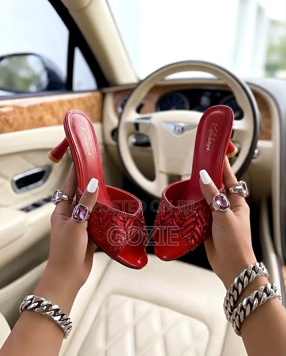 Stylish Kitten Heels Slippers