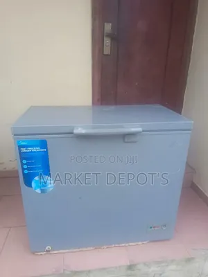 Midea 198l Deep Freezer