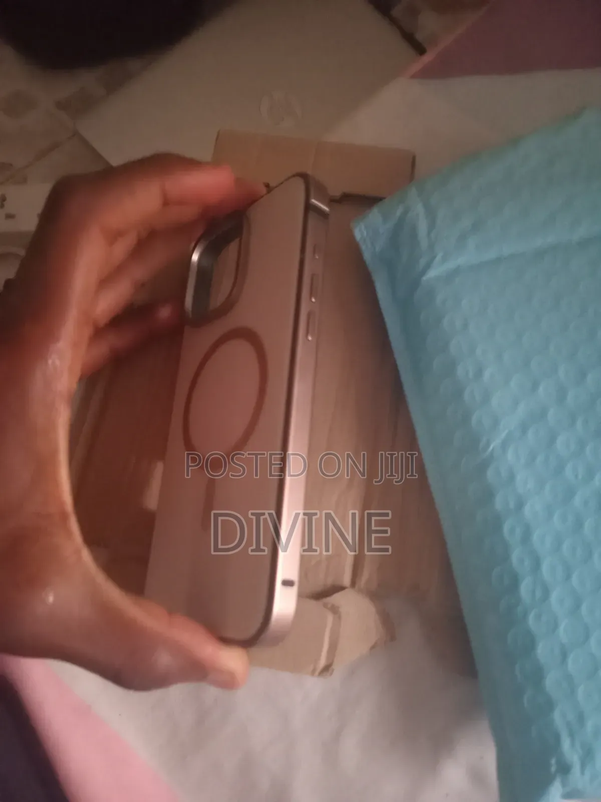 iPhone 16 Promax Pouch