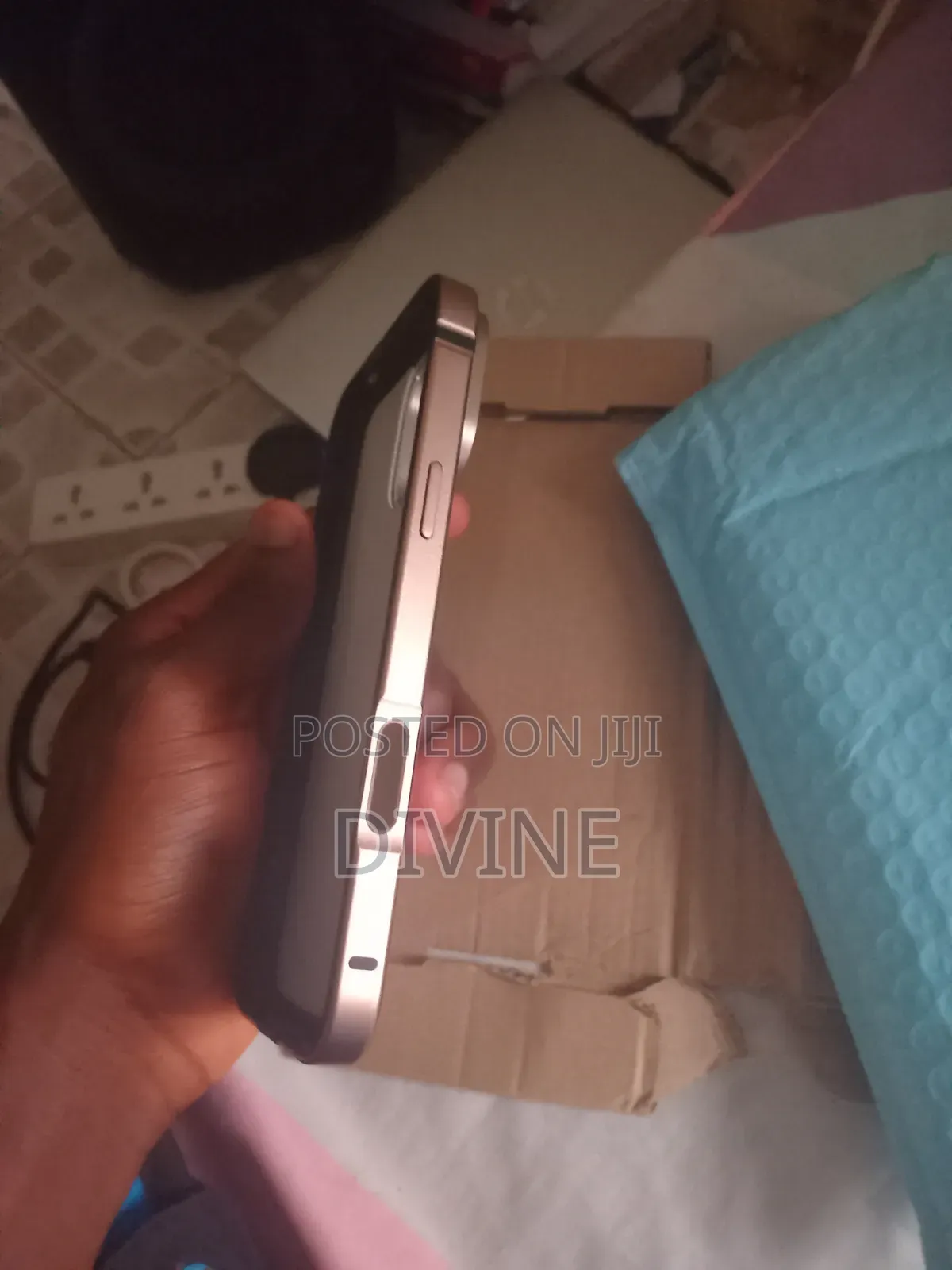 iPhone 16 Promax Pouch