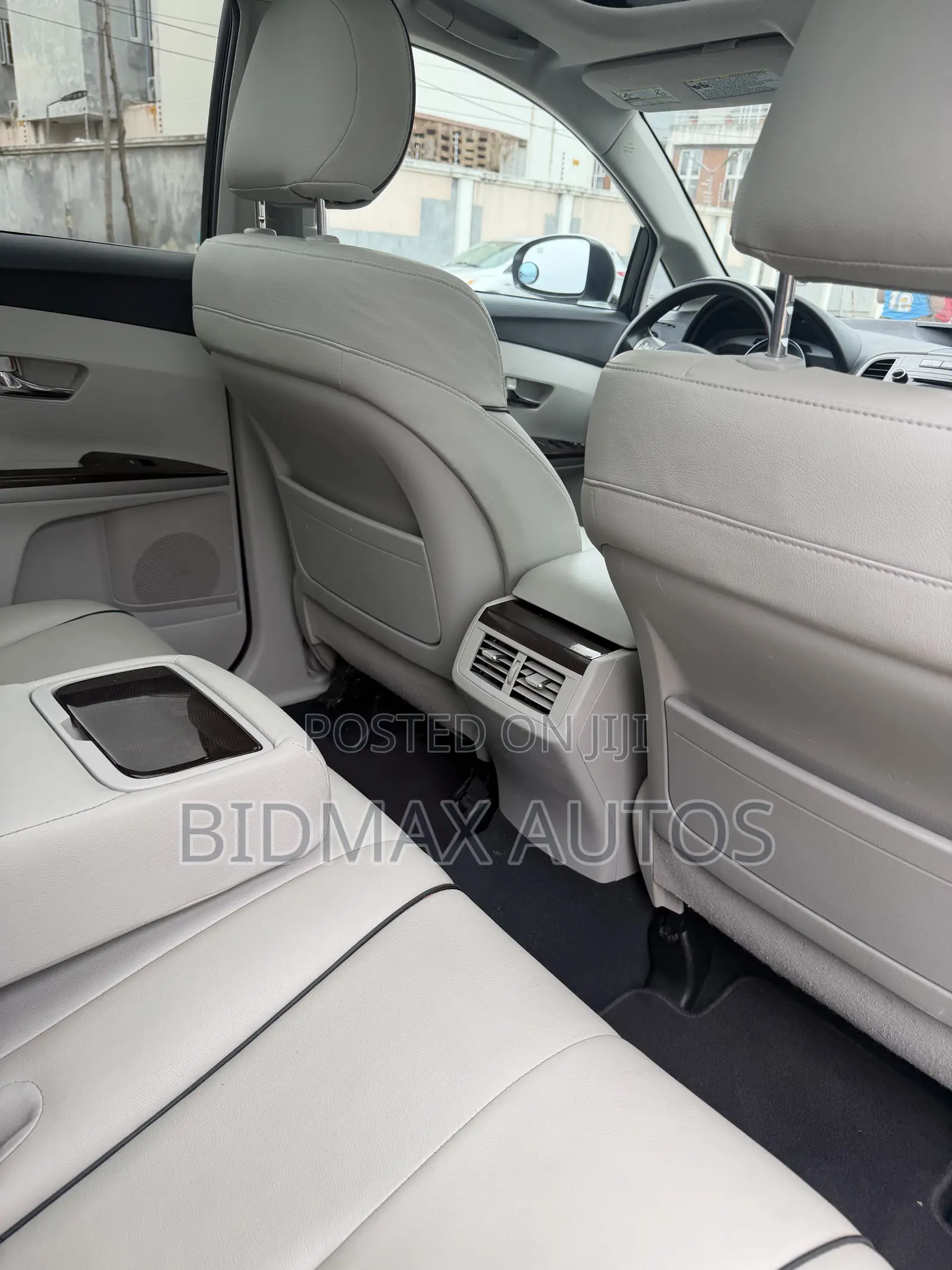Toyota Venza V6 AWD 2011 Silver