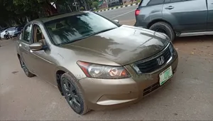 Honda Accord 2010 Gold