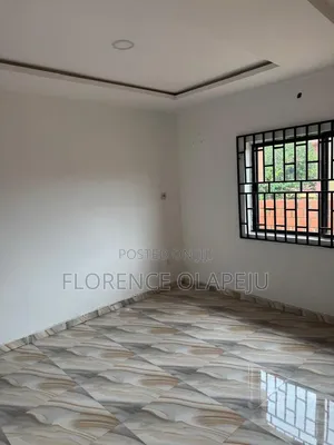 3bdrm Bungalow in Oluyole Estate for rent