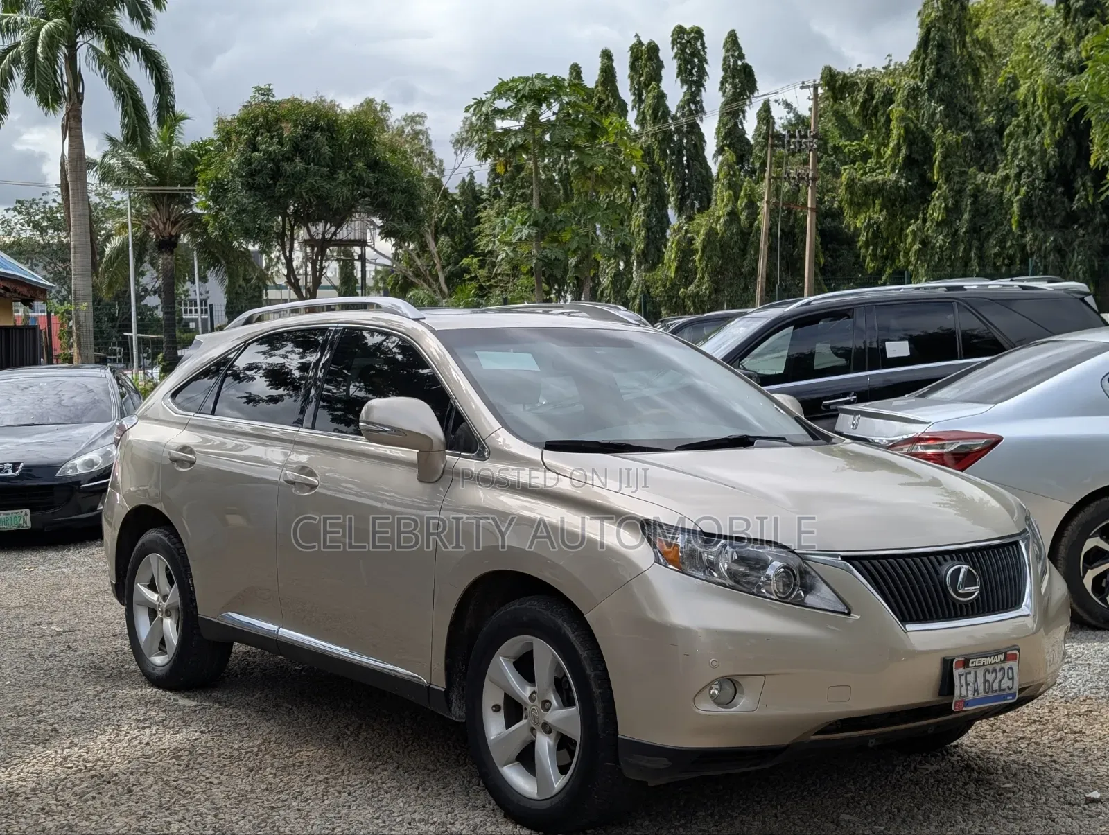 Lexus RX 2011 Gold