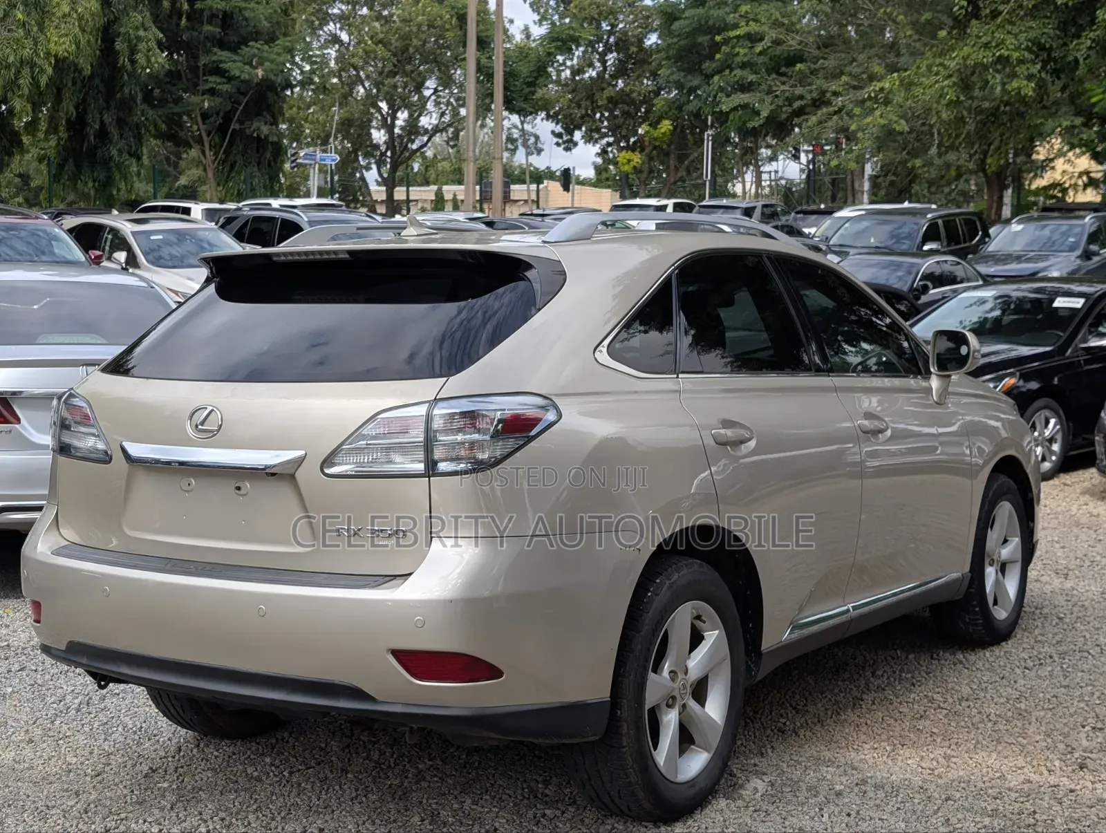 Lexus RX 2011 Gold