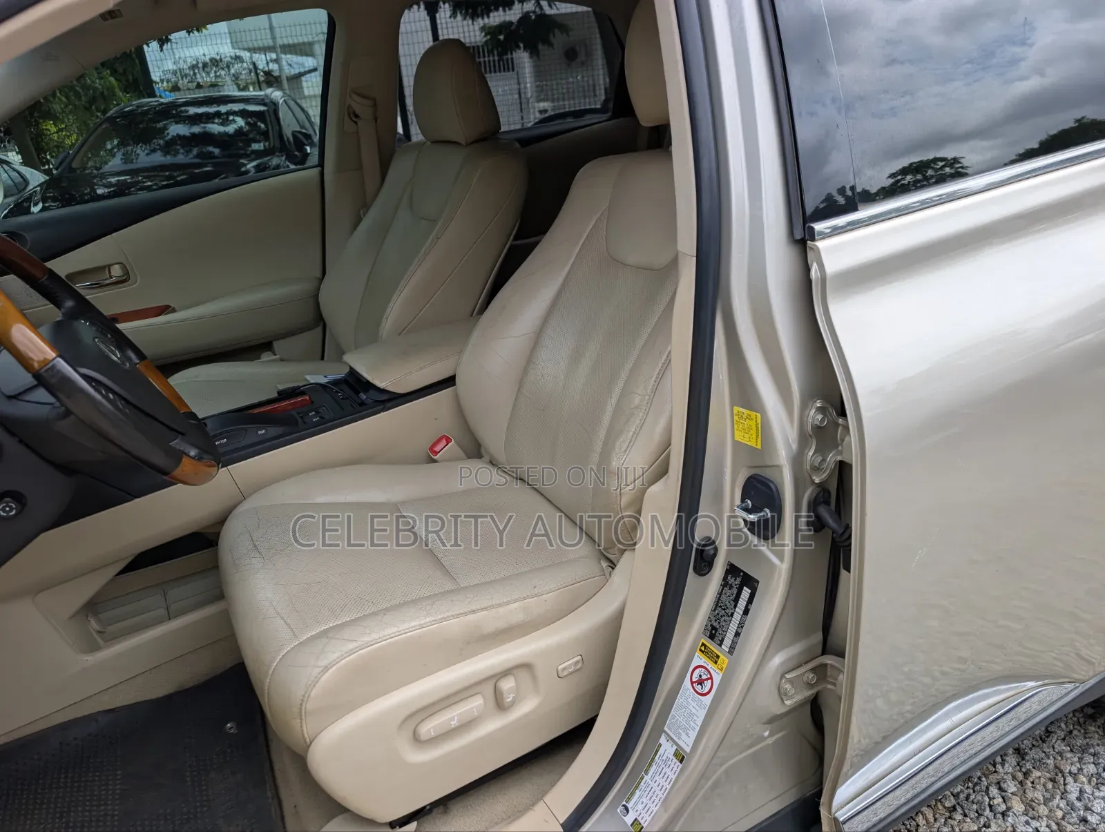Lexus RX 2011 Gold