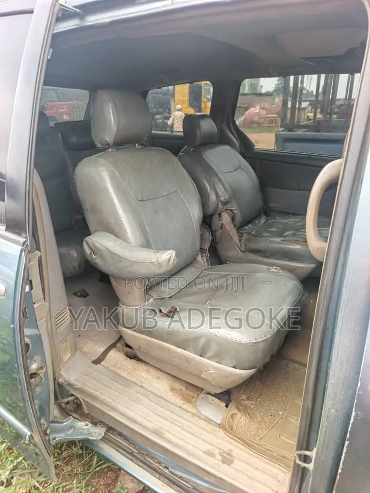 Toyota Sienna 2005 Blue
