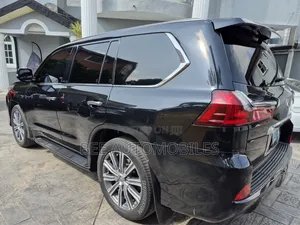 Lexus LX 2017 Black