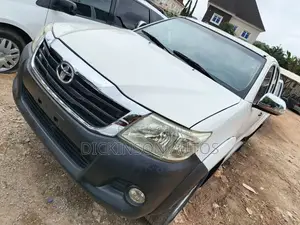Toyota Hilux 2014 White