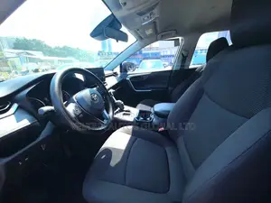 Toyota RAV4 Limited AWD 2023 White