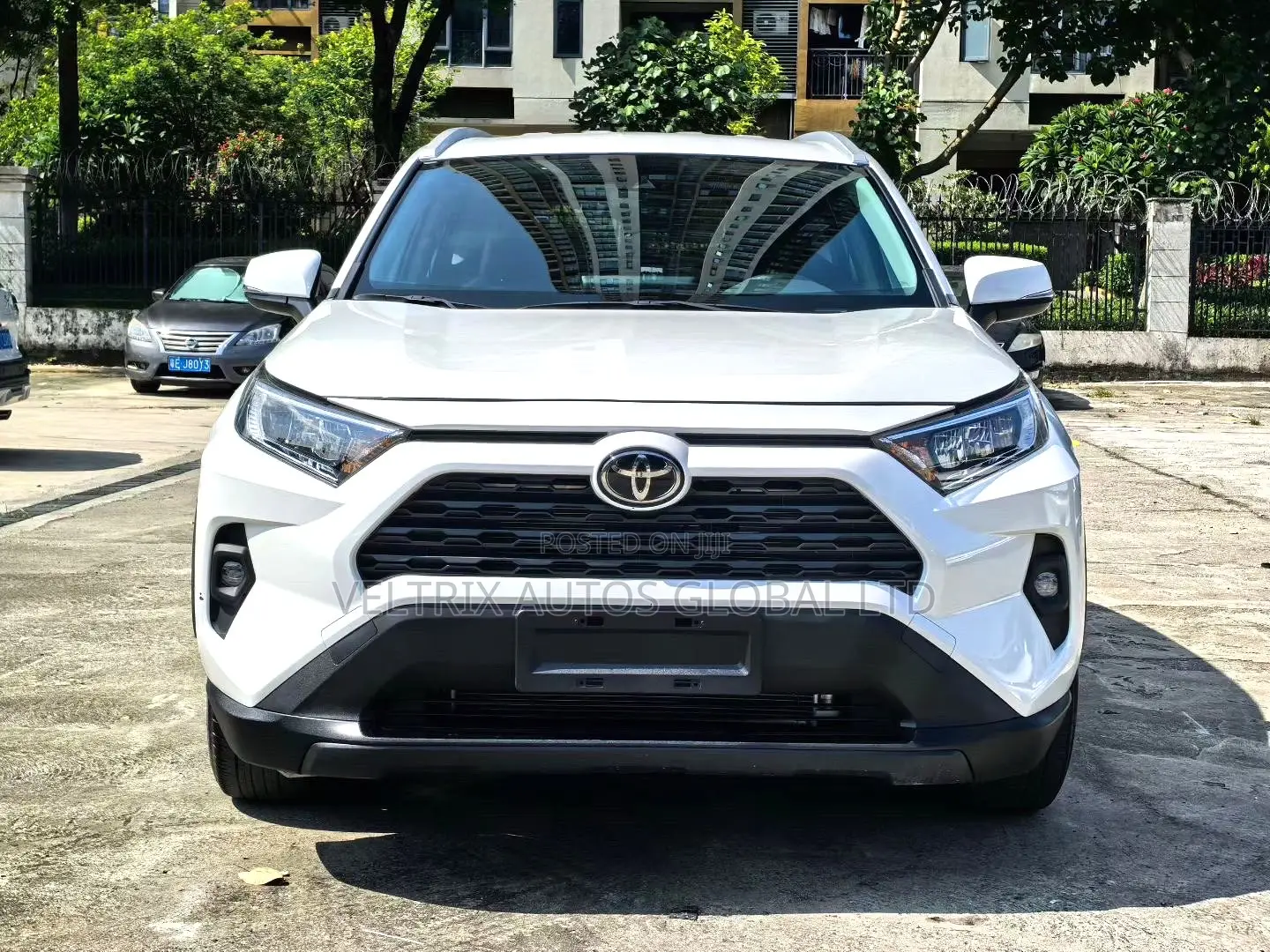 Toyota RAV4 Limited AWD 2023 White