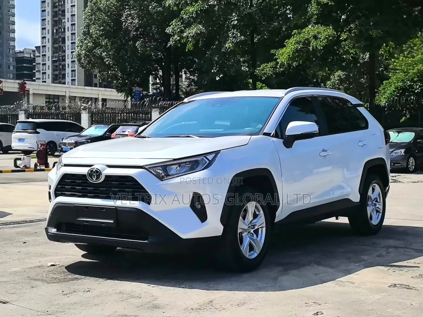 Toyota RAV4 Limited AWD 2023 White