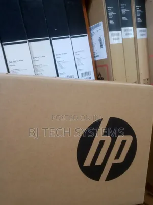 New Laptop HP 250 G10 8GB Intel Core i5 SSD 512GB