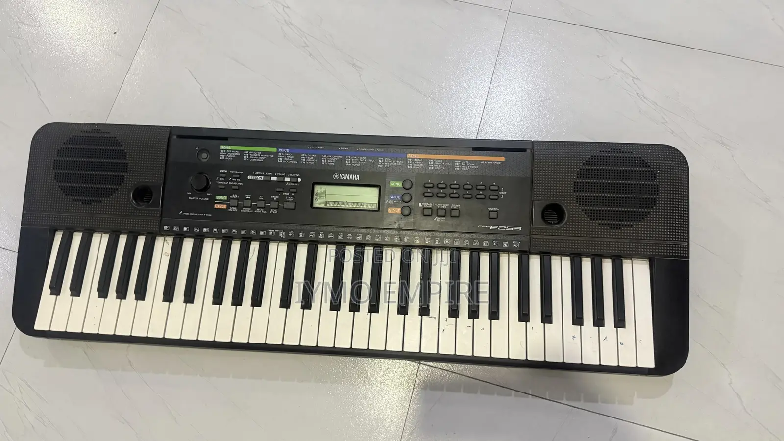 Yamaha PSR-E283 Keyboard