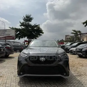 Toyota Highlander 2021 Gray