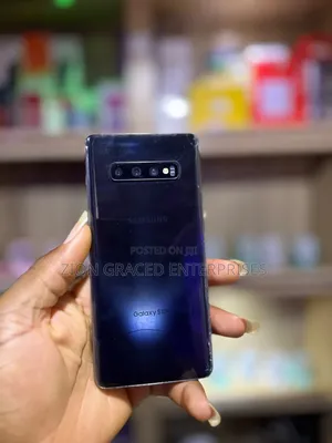 New Samsung Galaxy S10 Plus 128 GB Black