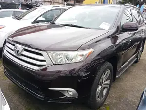 Toyota Highlander Limited 2011 Red