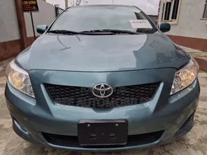 Toyota Corolla 2010 Green