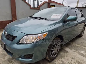 Toyota Corolla 2010 Green