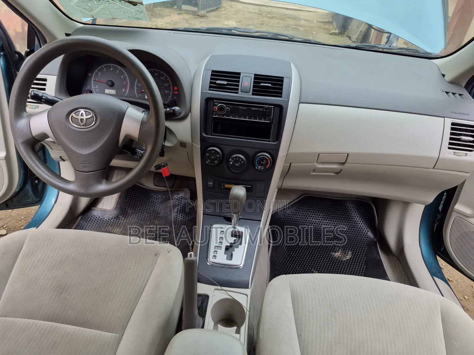 Toyota Corolla 2010 Green
