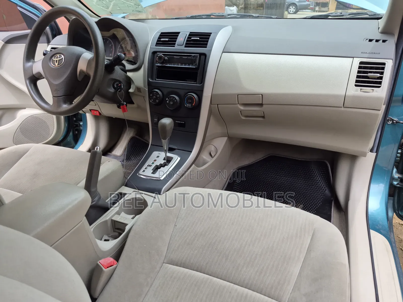 Toyota Corolla 2010 Green