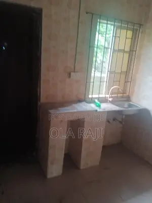 1bdrm Room & Parlour in Winners Church Down, Adamo for rent