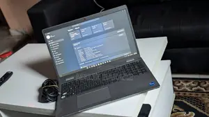 Laptop Dell Latitude 5520 16GB Intel Core i7 SSD 256GB