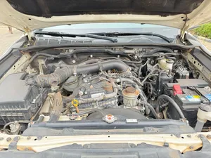 Toyota Hilux 2023 White