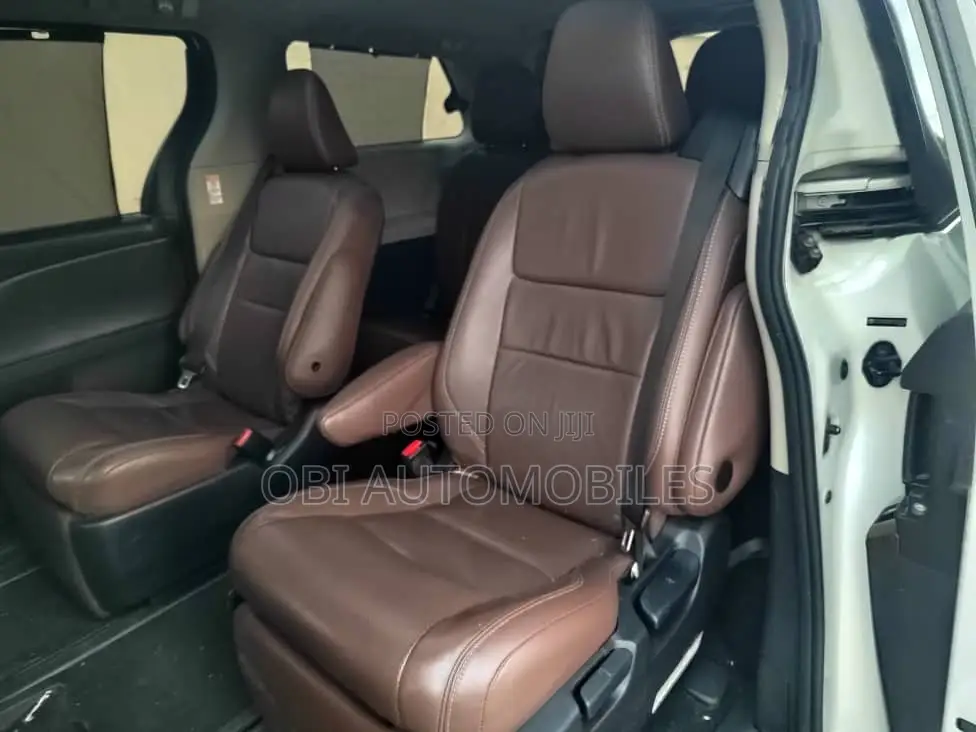 Toyota Sienna 2015 White