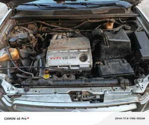 Toyota Highlander 2004 Gold